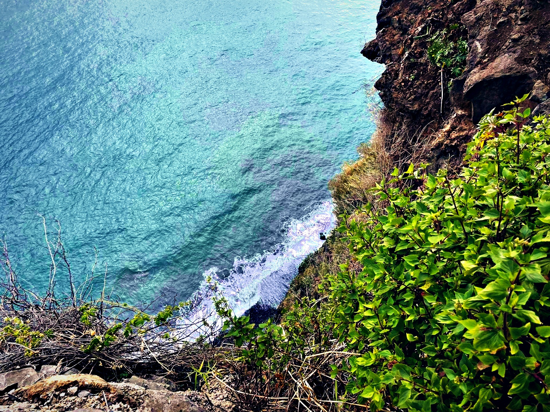 Cliff edge over the Atlantic surf